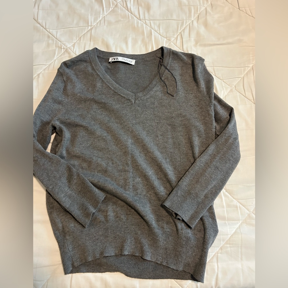 Zara Gray V-Neck Women's Sweater